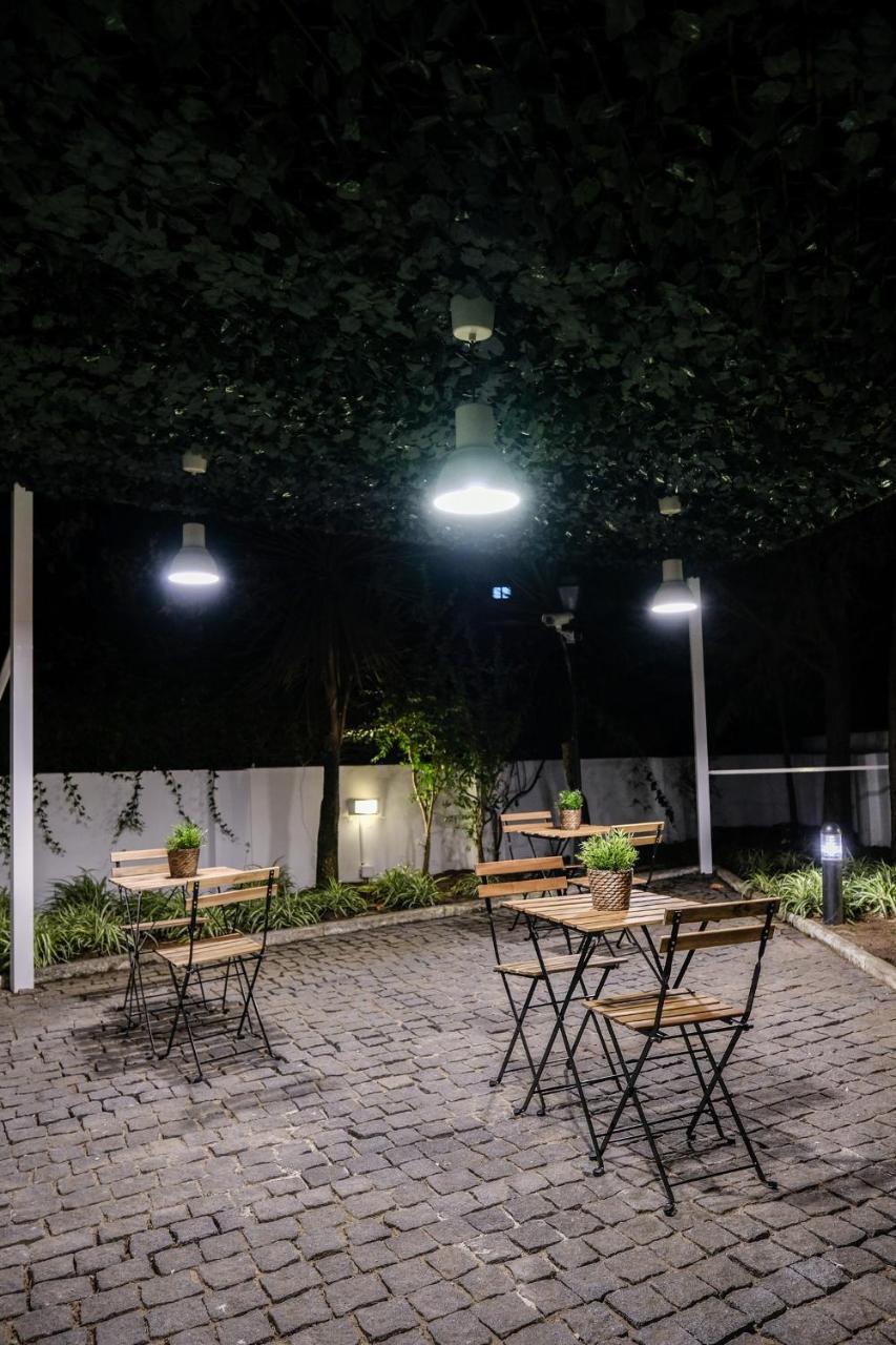 4U Lisbon VI Guesthouse Airport Экстерьер фото