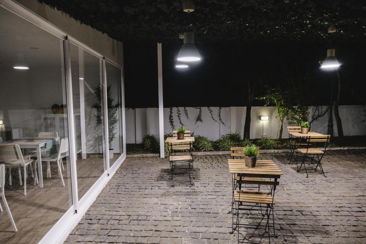 4U Lisbon VI Guesthouse Airport Экстерьер фото