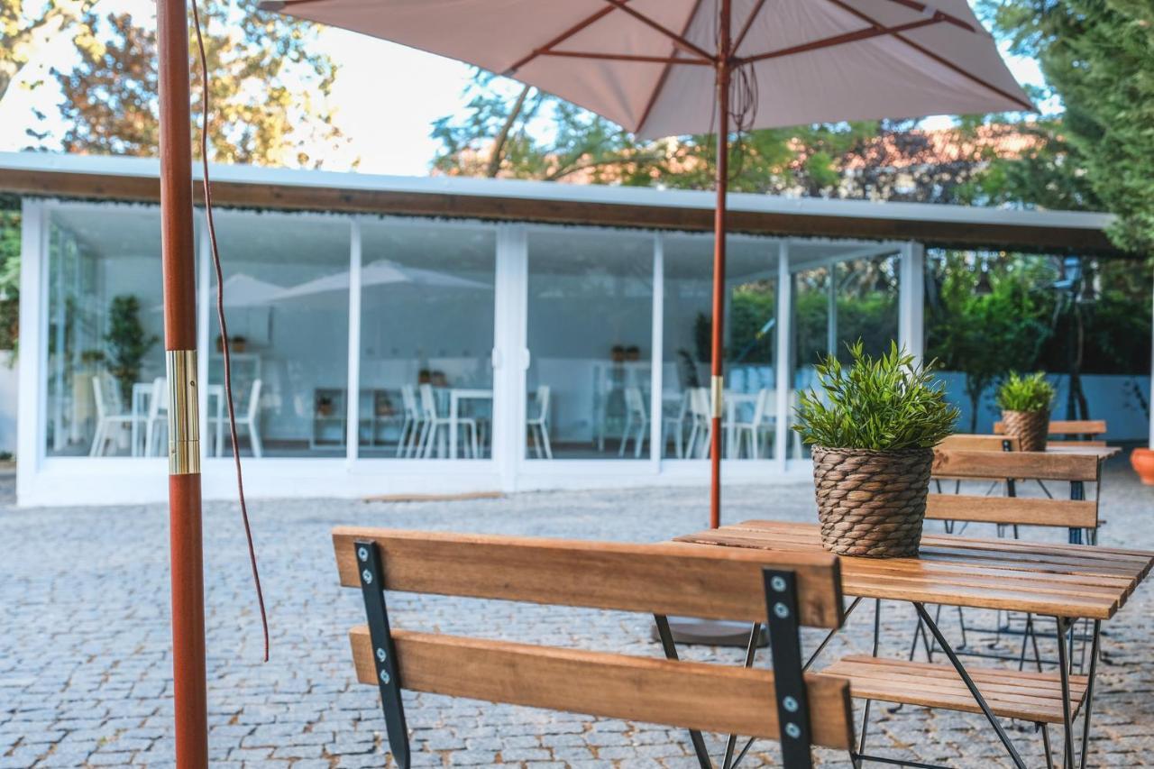 4U Lisbon VI Guesthouse Airport Экстерьер фото